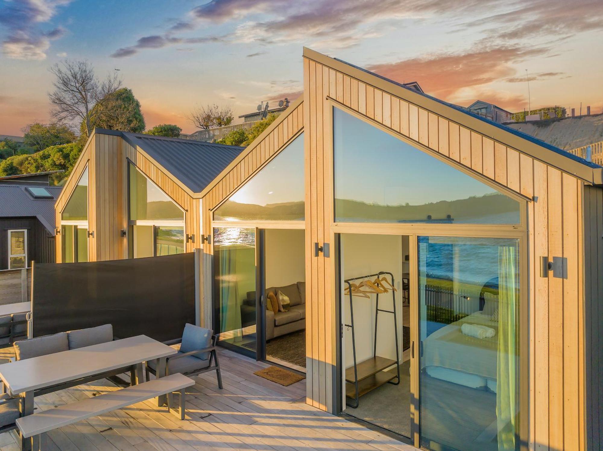 Brand New Lake Front Homes Spa Pool Lago Lago Taupo Esterno foto