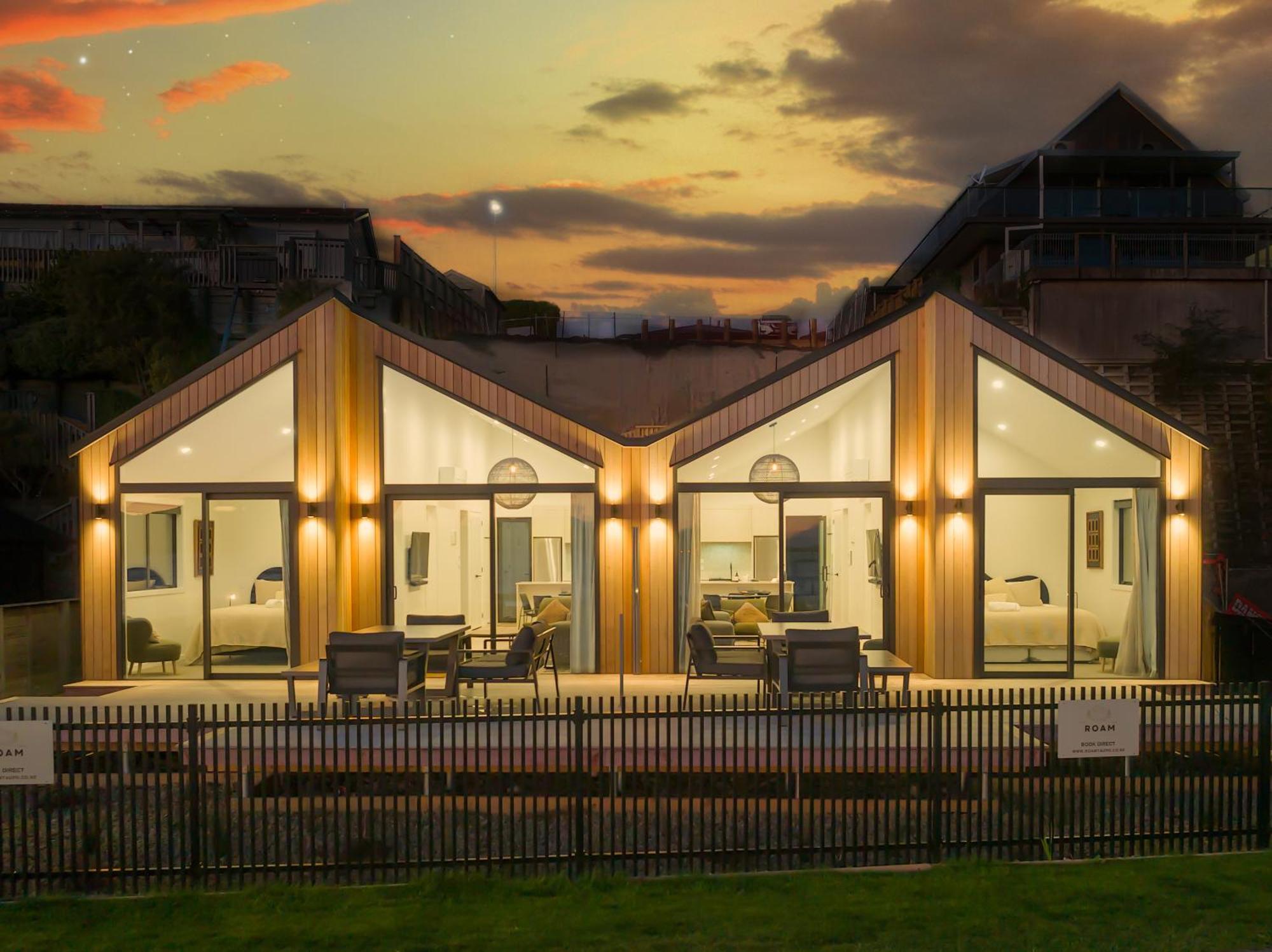 Brand New Lake Front Homes Spa Pool Lago Lago Taupo Esterno foto
